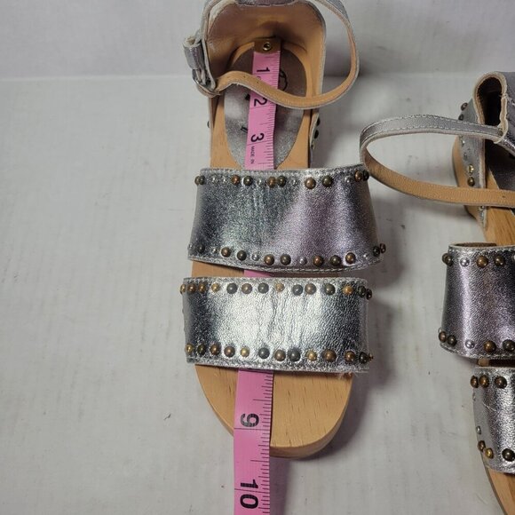 Free People Women North Shore Clog Silver Metallic Studded Sole Sandals Size 6 - Picture 7 of 7